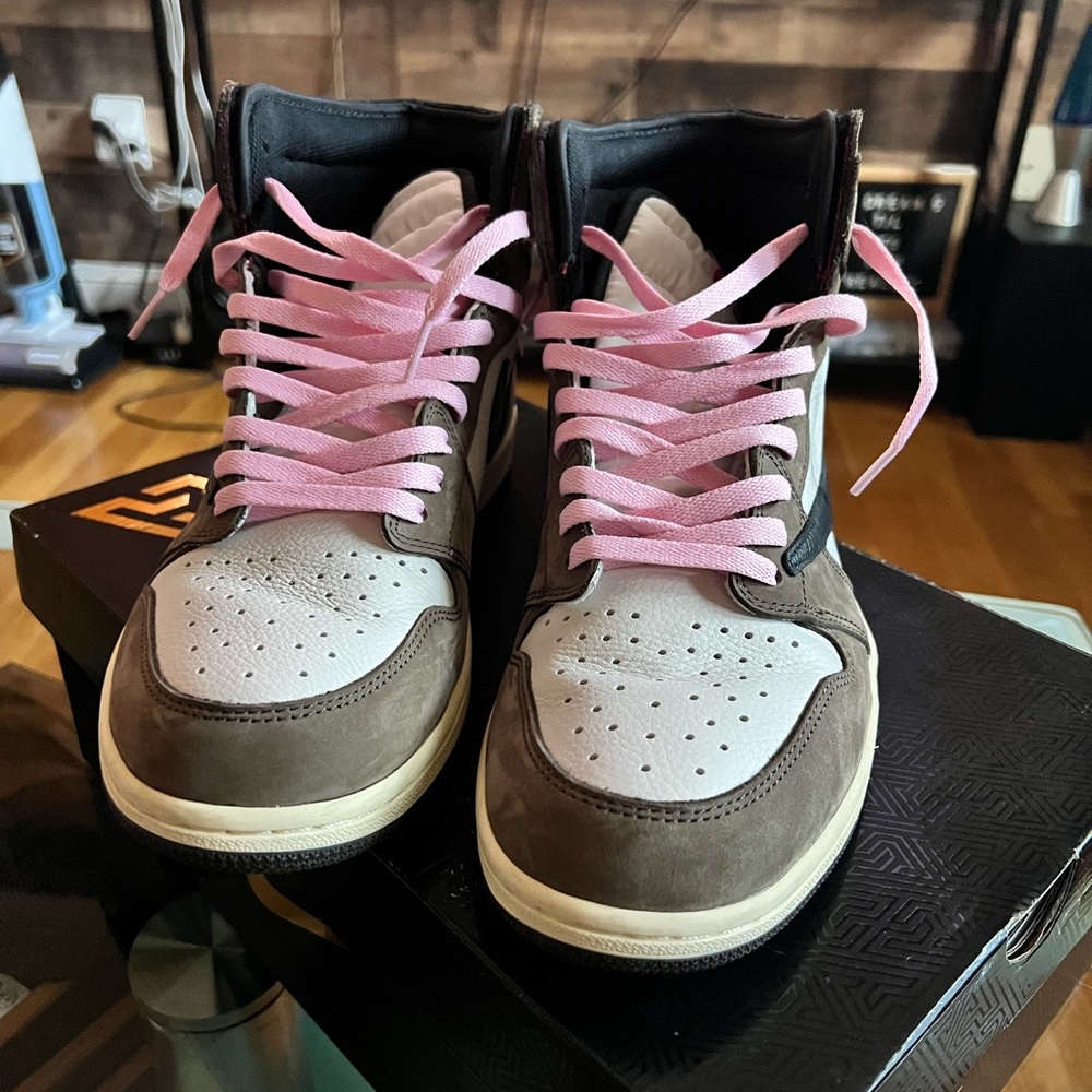 Travis Scott X Air Jordan 1 Retro High Og 'Mocha' - image 8